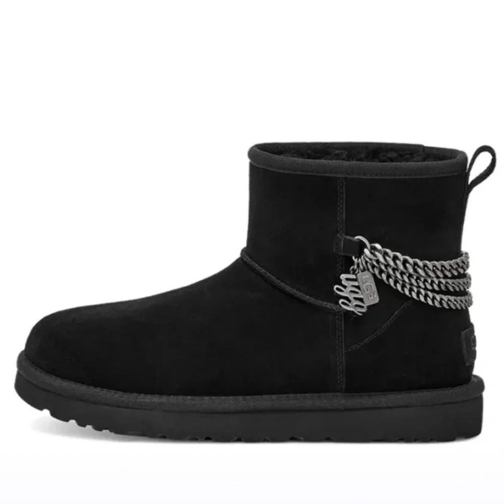 UGG Classic Mini Chains in Black size 6